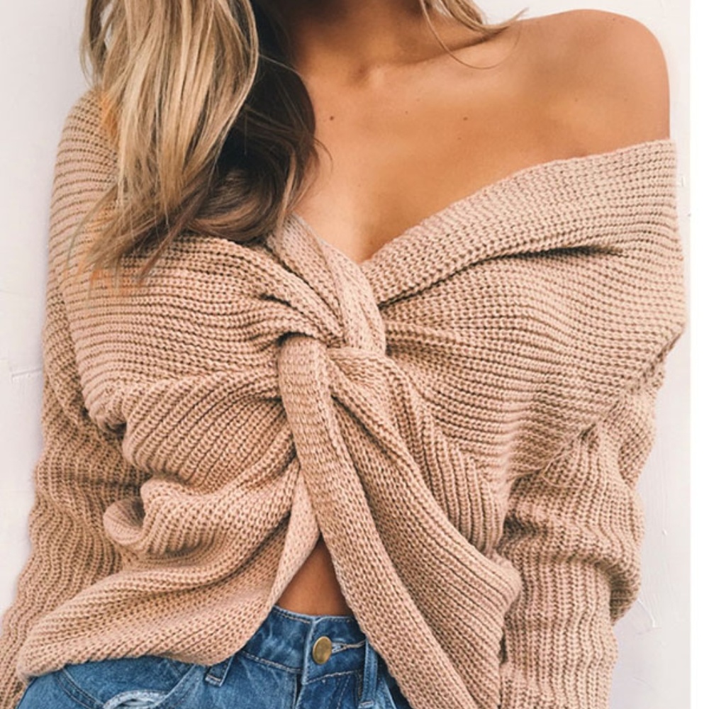 Silver V-Neck Backless Oversized Sweater - Picture 2 of 4